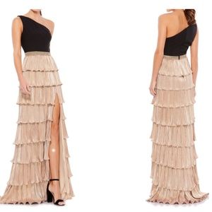 NEW Mac Duggal One-Shoulder Ruffle Tiered Gown Size 8